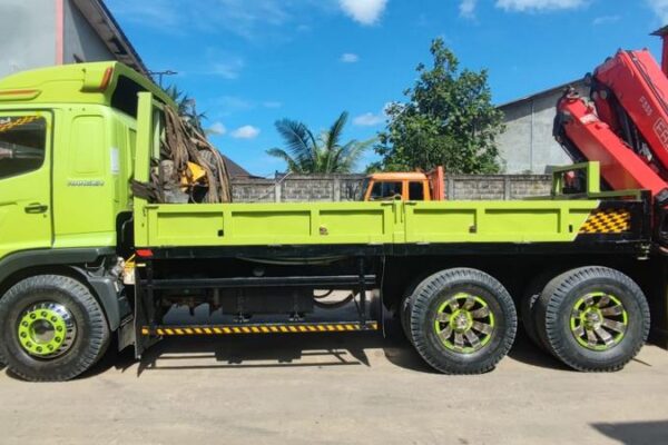 Crane Truck 10 Ton (3) (Copy)